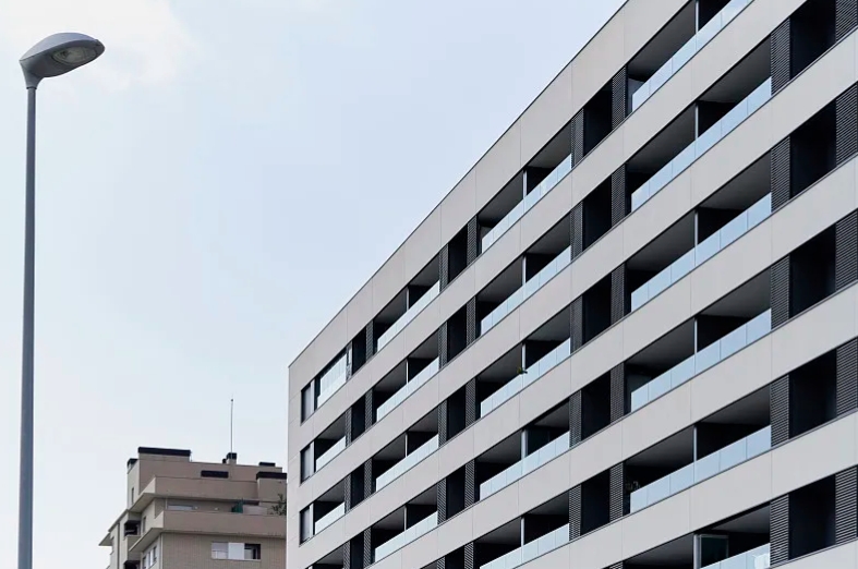 防火性能对兰州保温一体板的重要性