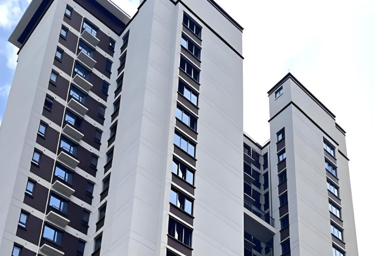 夏季特殊天气对外墙保温一体板防水性能的考验